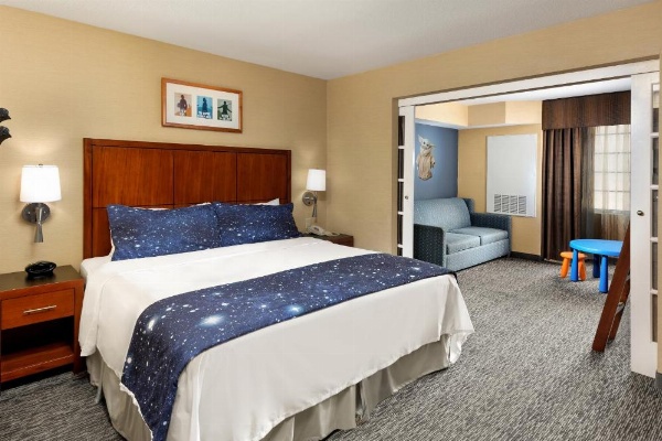 Anaheim Portofino Inn and Suites image 15